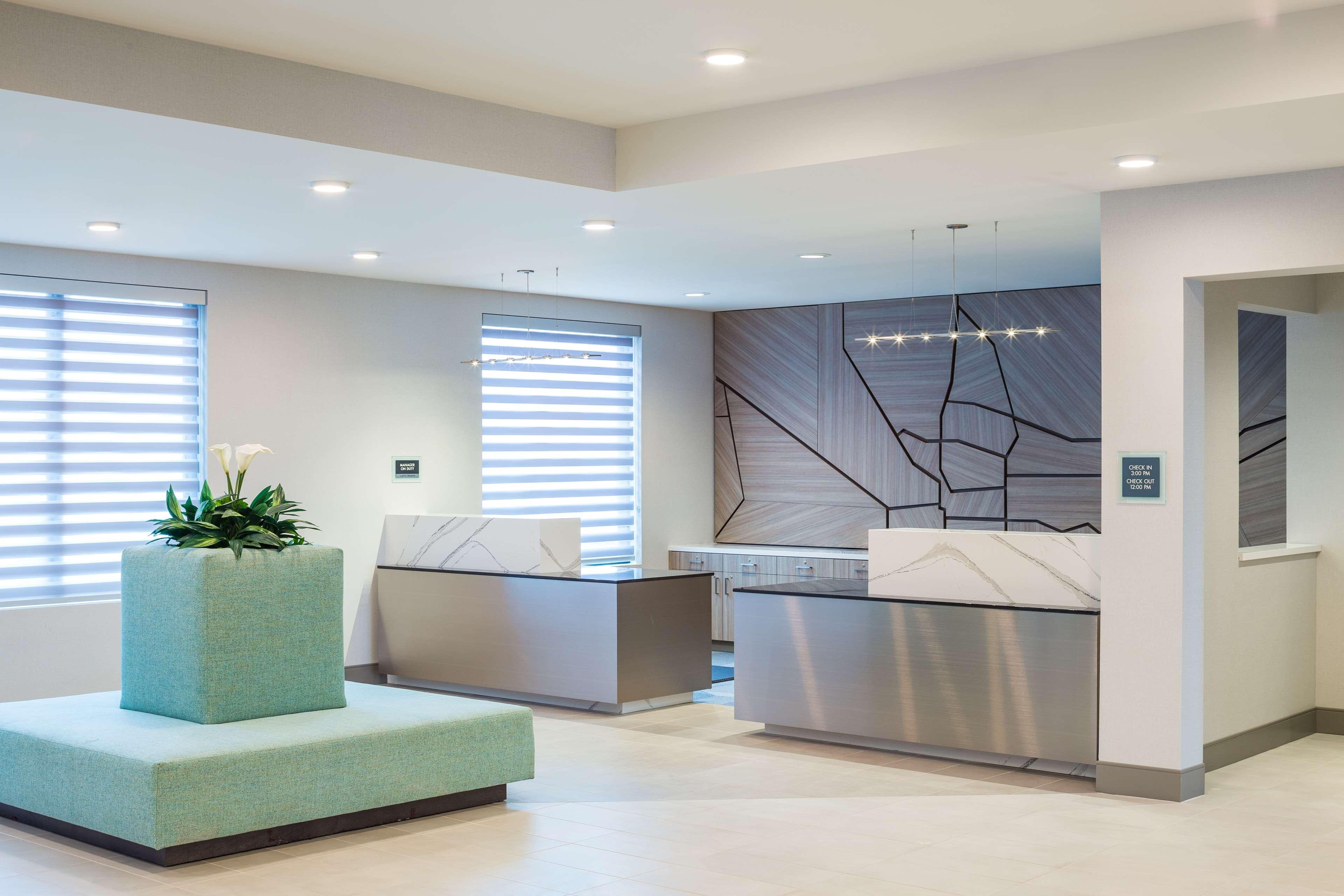 Best Western Premier Hotel at Fisher's Landing Vancouver Exterior foto